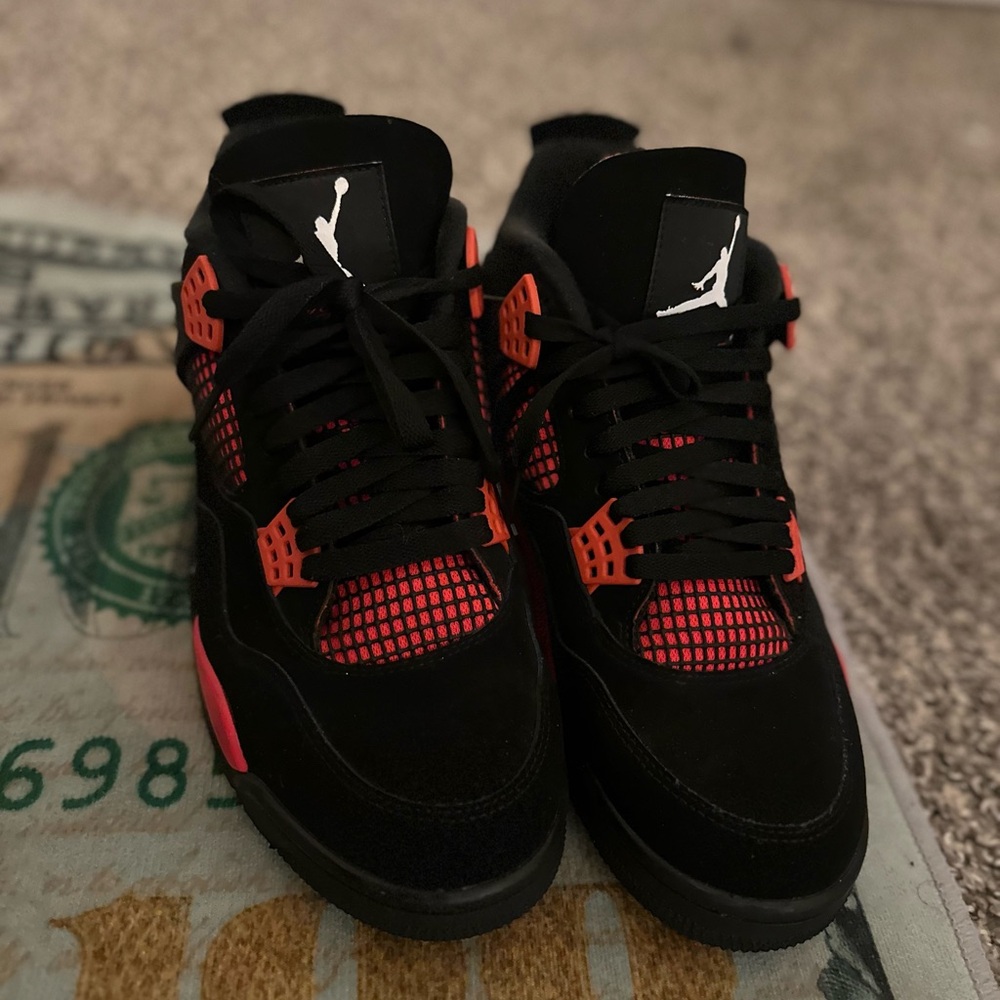 Jordan 4s ‘Red Thunder’